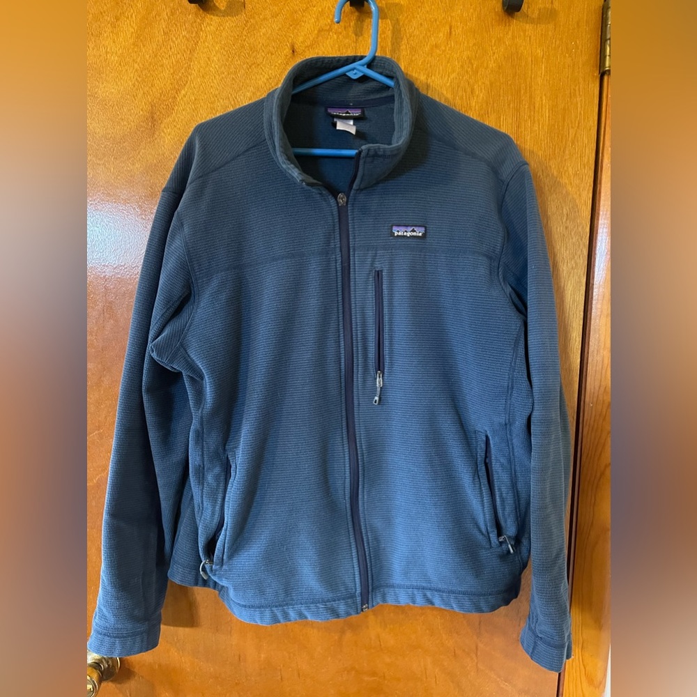 Patagonia blue zip up light weight jacket